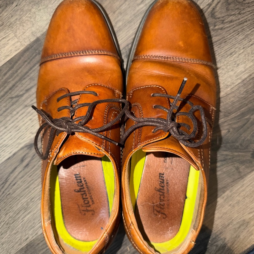 Florsheim Midtown Cap toe Oxford dress shoes Cognac color size 8.5D